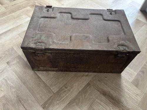Large c224 1942 ammo - c224, box